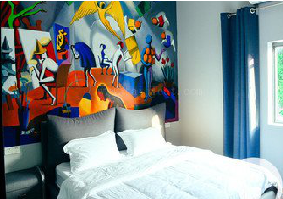 保康对于酒店的墙体彩绘而言更注重哪些方面？