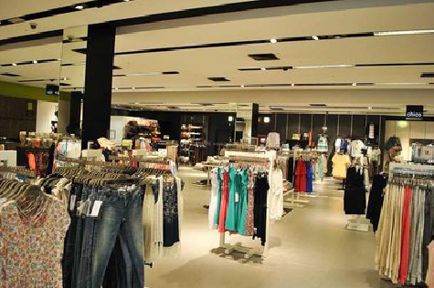 保康商场里的店面怎么装修？